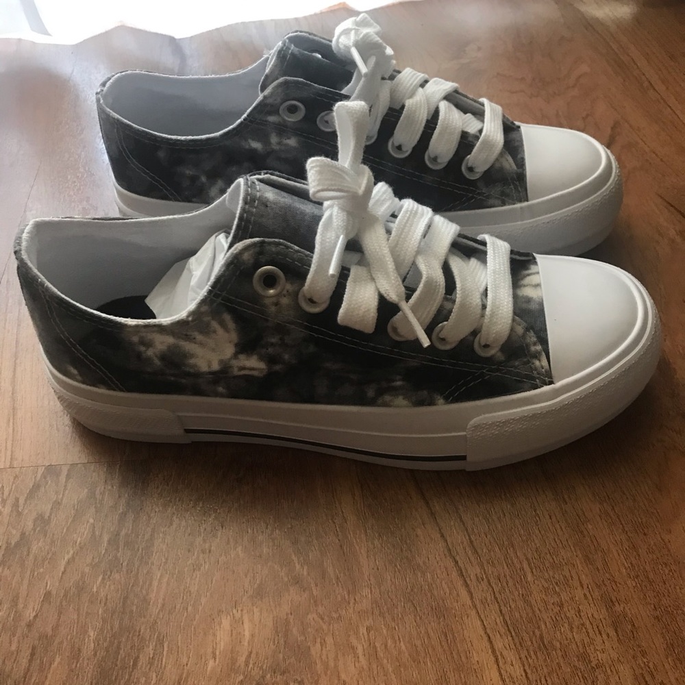 Wonder Nation Platform Canvas Sneaker - Picture 4 of 4